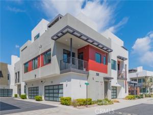 MLS #OC25262175 image #0