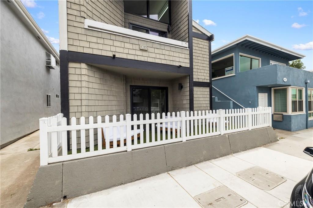 MLS #OC25262260 image #0