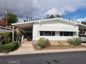 MLS #OC25262558 image #0