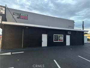 MLS #OC25262585 image #0