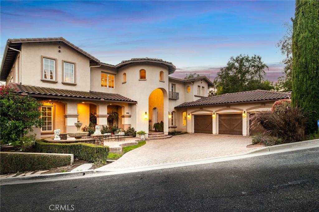 MLS #OC25262603 image #0