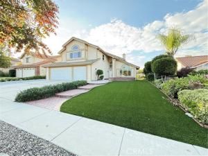 MLS #OC25262704 image #0