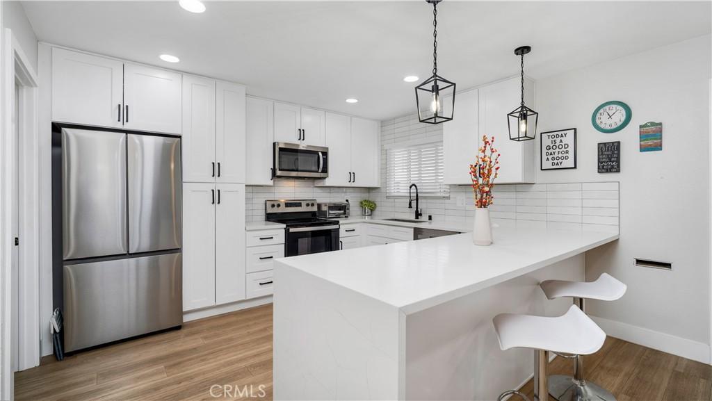 MLS #OC25262718 image #0