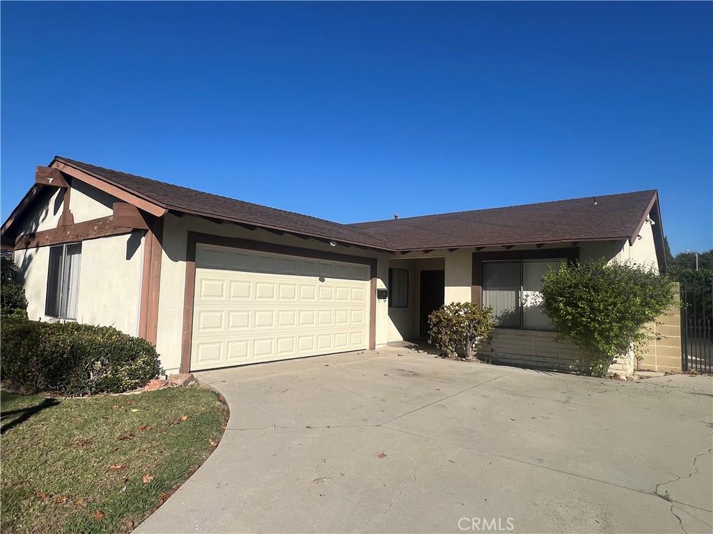 MLS #OC25262738 image #0