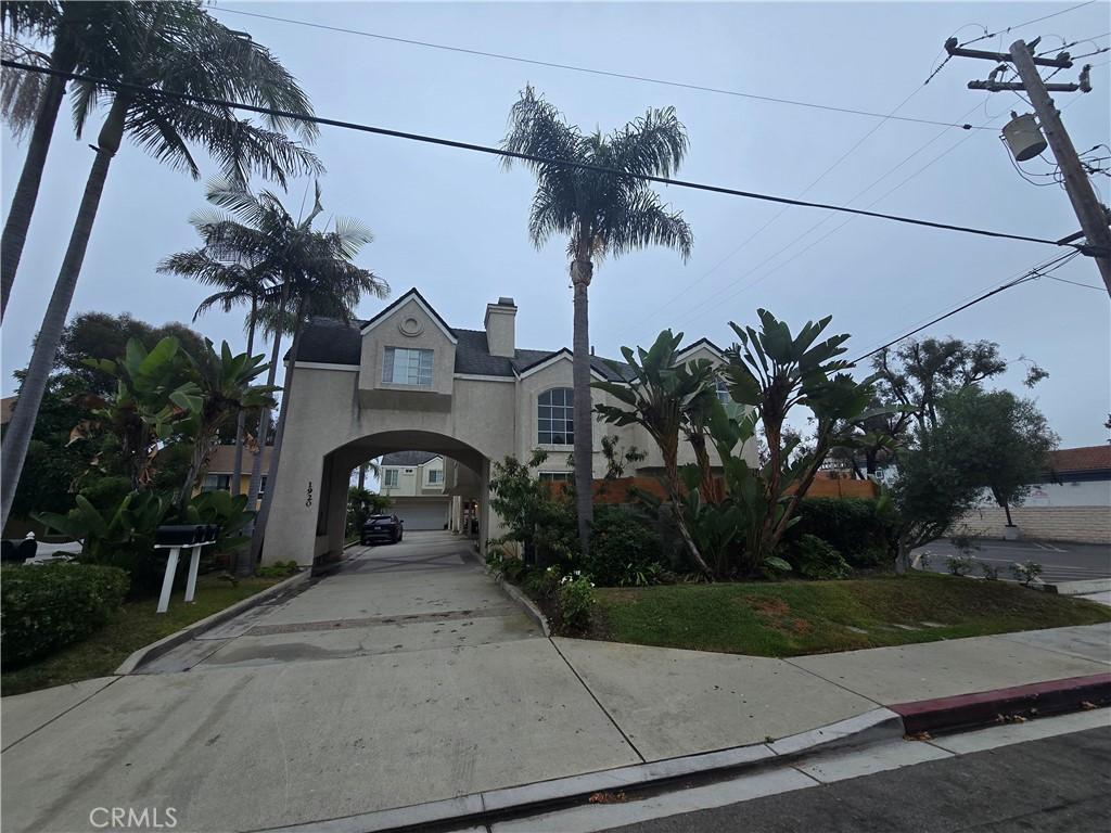 MLS #OC25262772 image #0