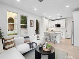 MLS #OC25262798 image #0