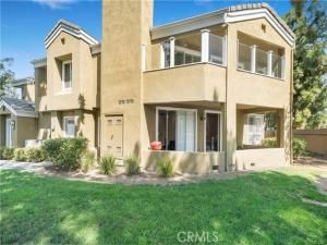 MLS #OC25262903 image #0