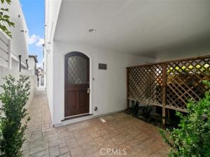 MLS #OC25262988 image #0