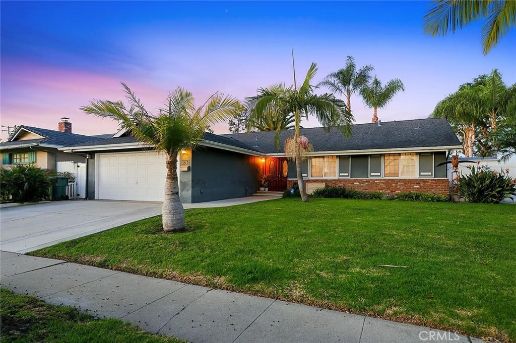 MLS #OC25263154 image #0