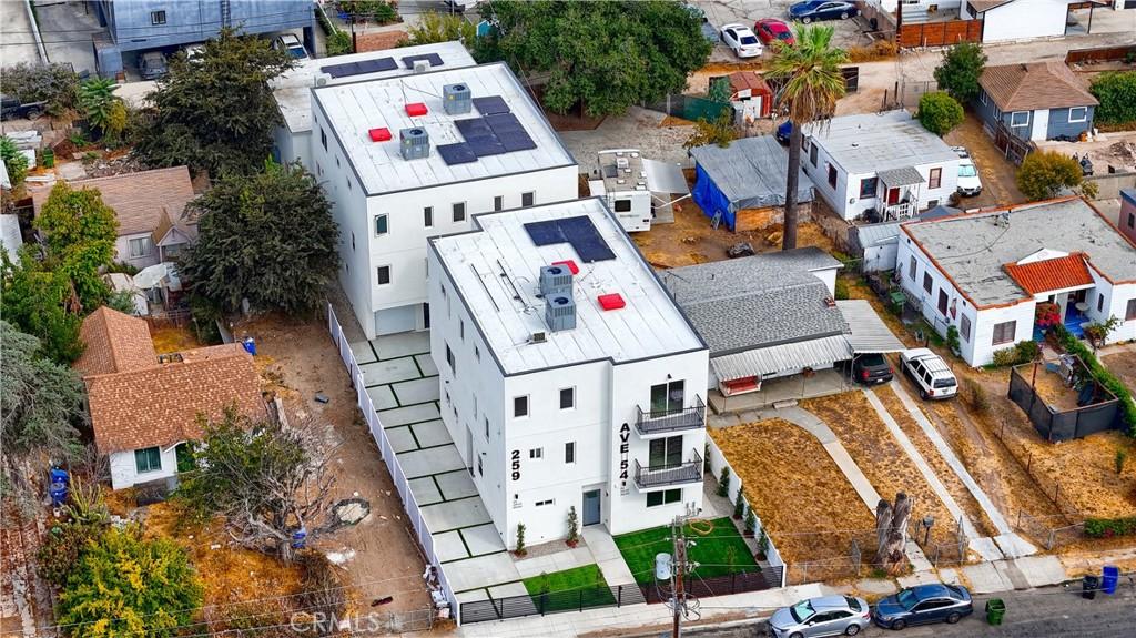 MLS #OC25263161 image #0