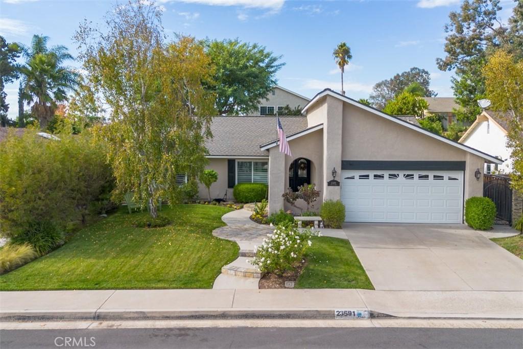 MLS #OC25263174 image #0