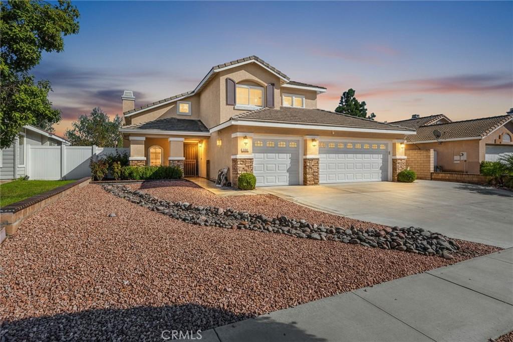 MLS #OC25263418 image #0