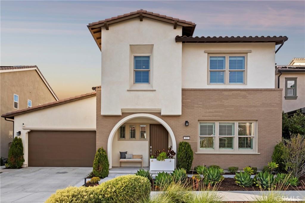 MLS #OC25263450 image #0