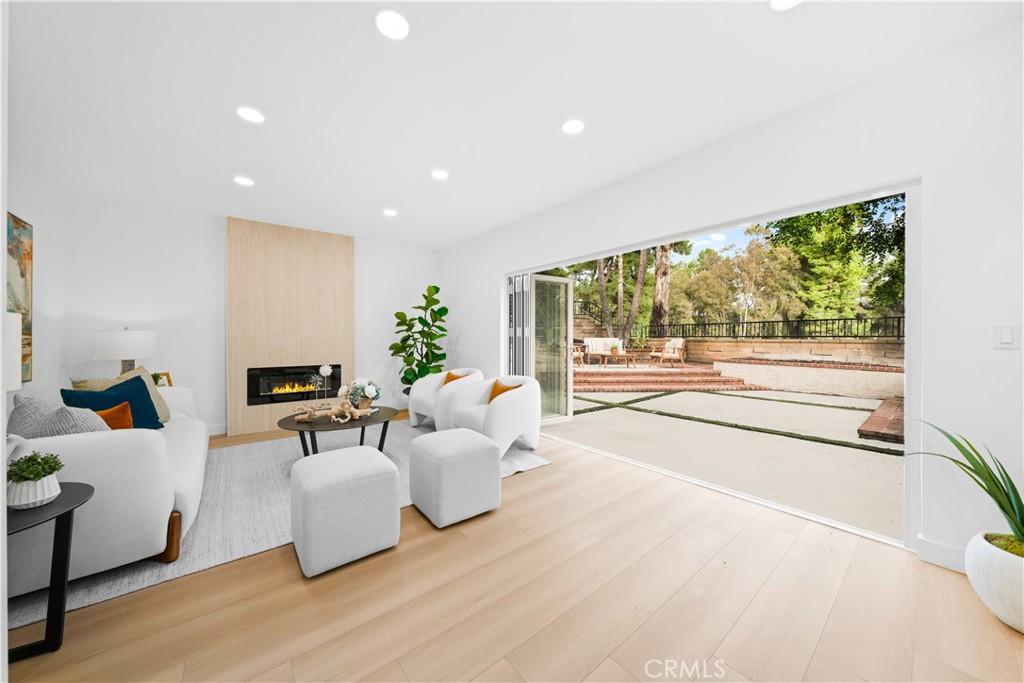 MLS #OC25263597 image #0