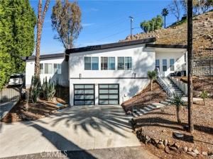 MLS #OC25263612 image #0