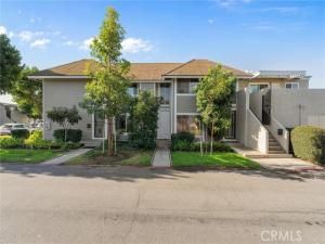 MLS #OC25263757 image #0