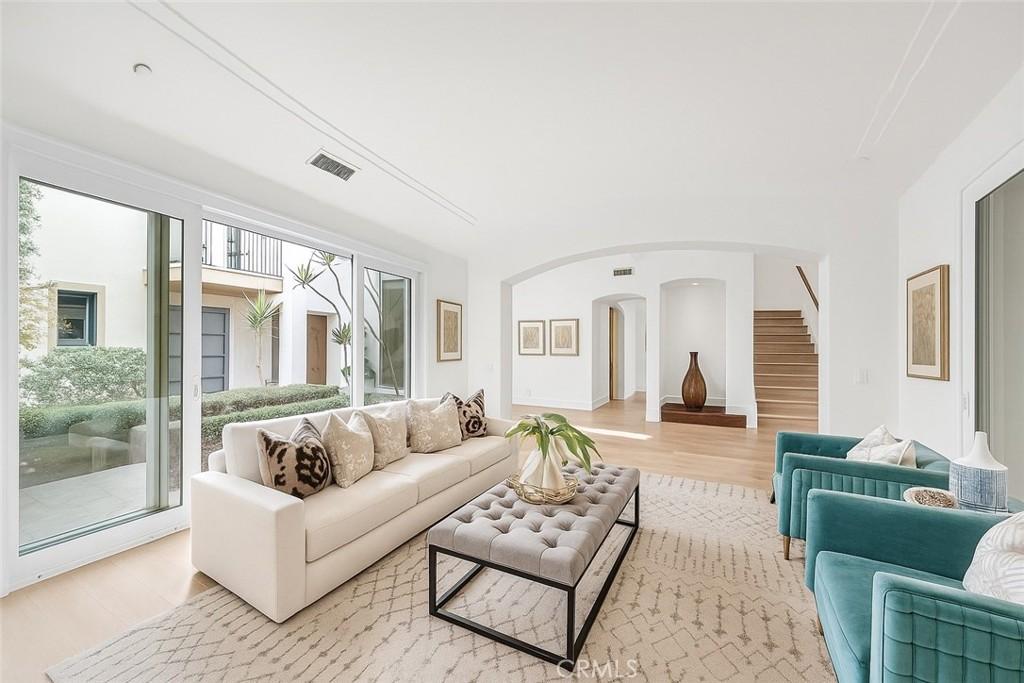 MLS #OC25263952 image #0