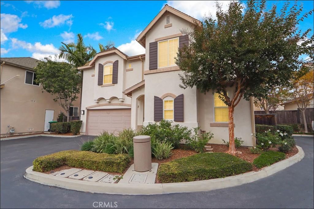 MLS #OC25263978 image #0