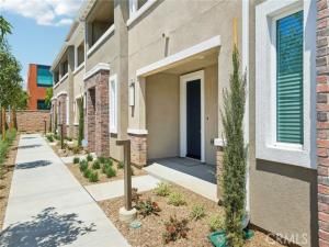 MLS #OC25264031 image #0