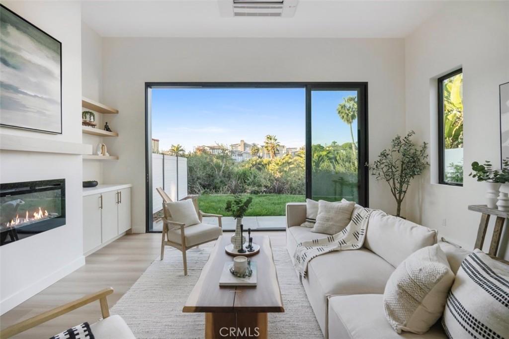 MLS #OC25264153 image #0