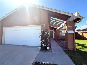 MLS #OC25264159 image #0