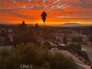 MLS #OC25264168 image #0