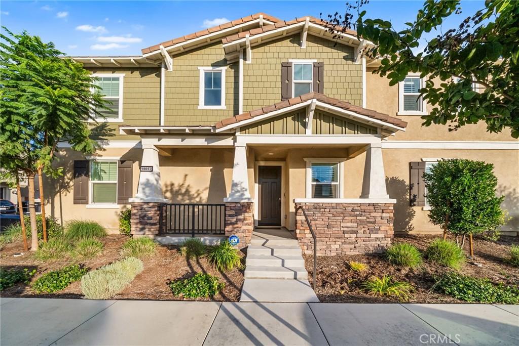 MLS #OC25264192 image #0