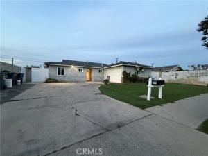 MLS #OC25264247 image #0