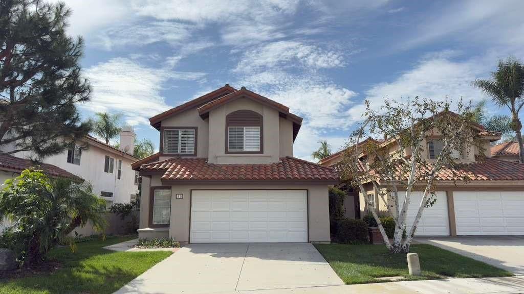 MLS #OC25264316 image #0