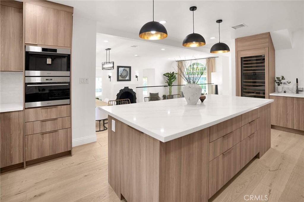 MLS #OC25264349 image #0