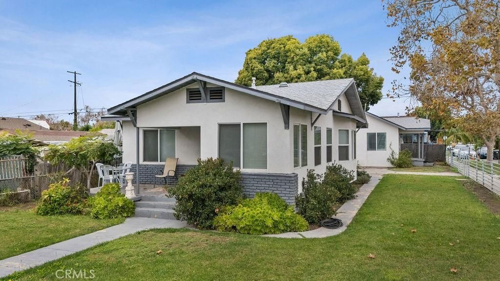 MLS #OC25264503 image #0