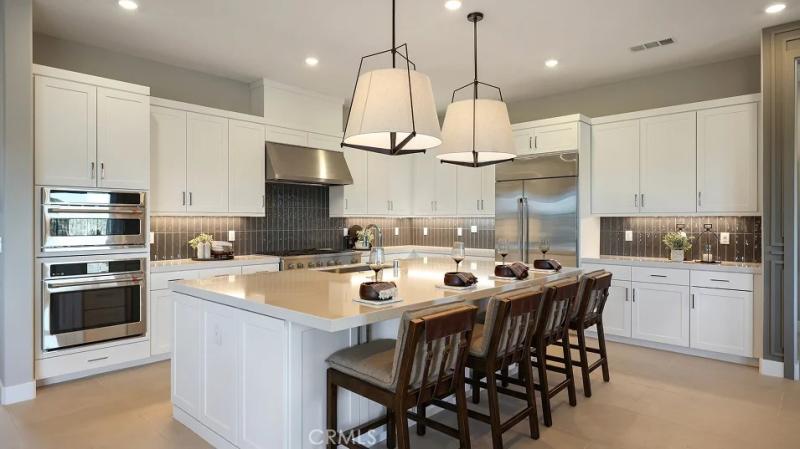 MLS #OC25264600 image #0