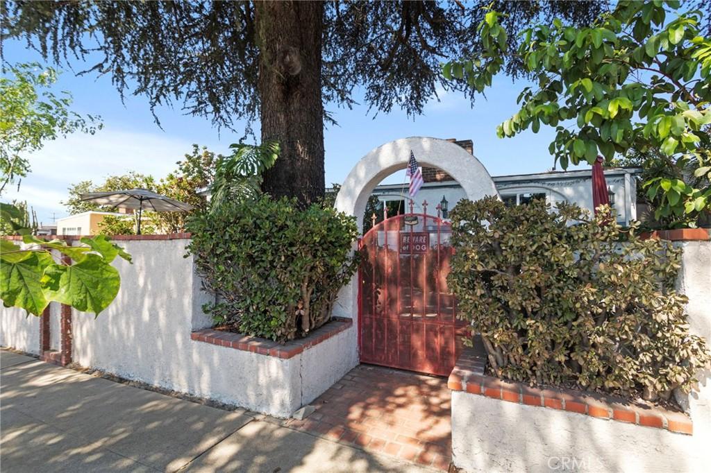 MLS #OC25264619 image #0