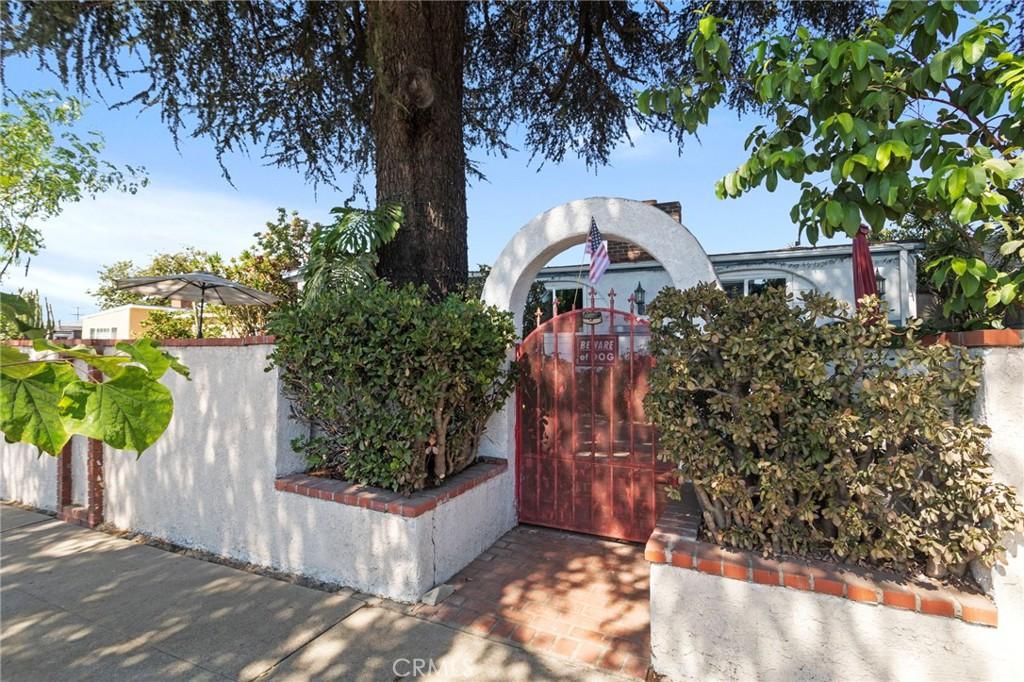 MLS #OC25264619 image #0