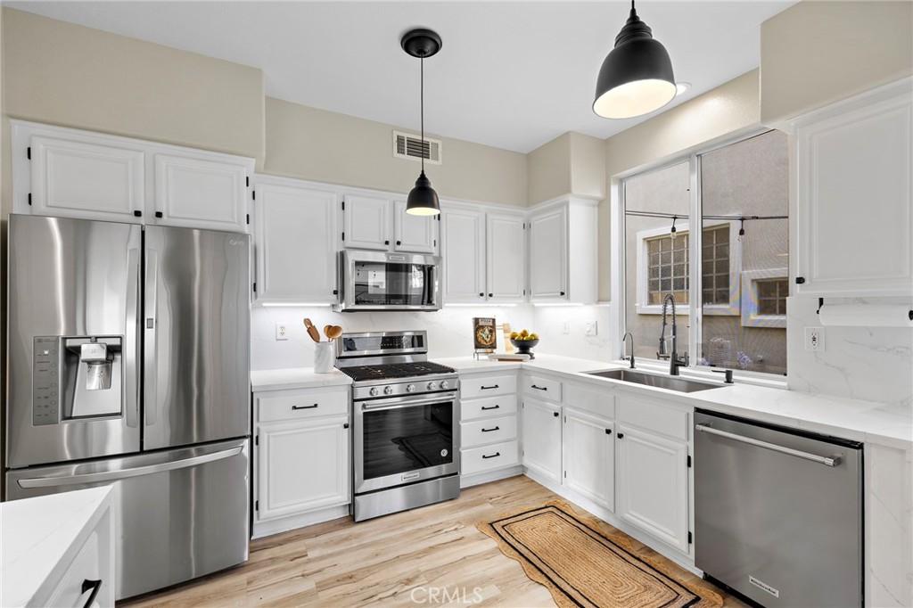 MLS #OC25264668 image #0