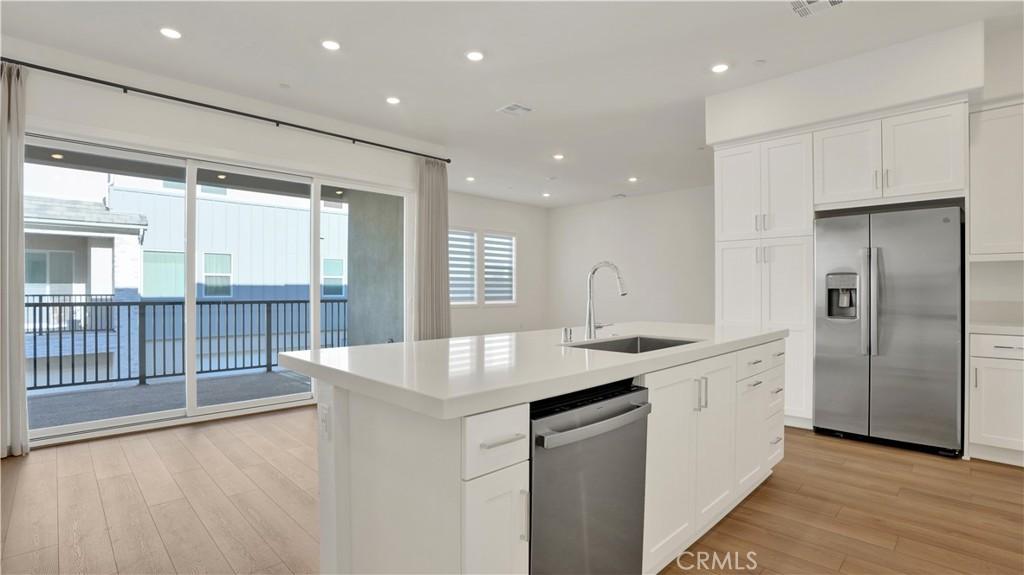 MLS #OC25264677 image #0