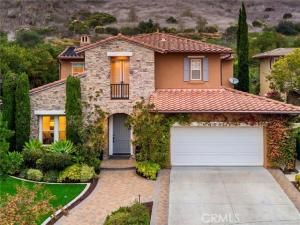 MLS #OC25264847 image #0