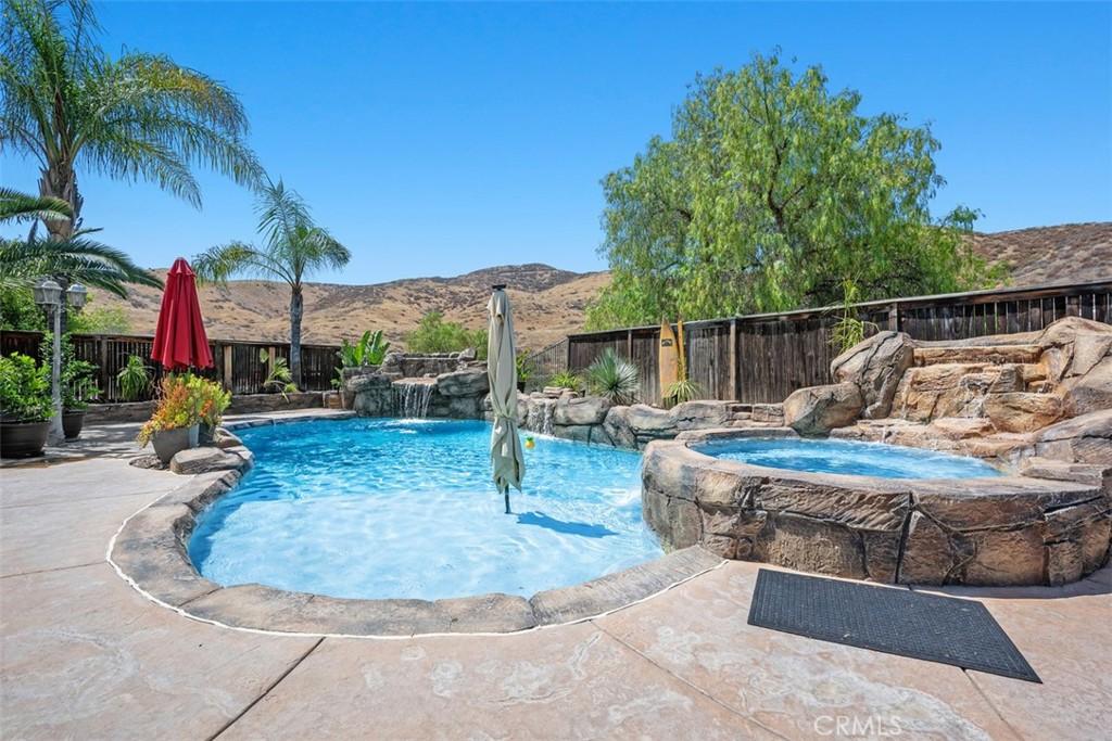 MLS #OC25264966 image #0