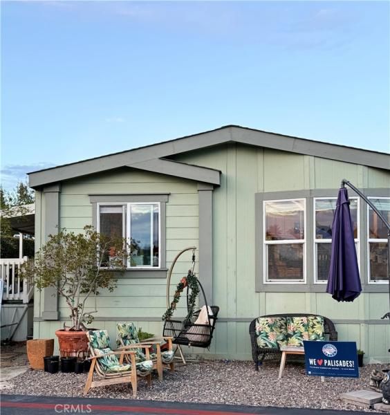 MLS #OC25265003 image #0