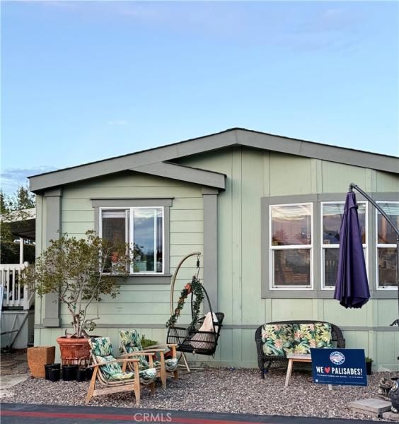 MLS #OC25265003 image #0