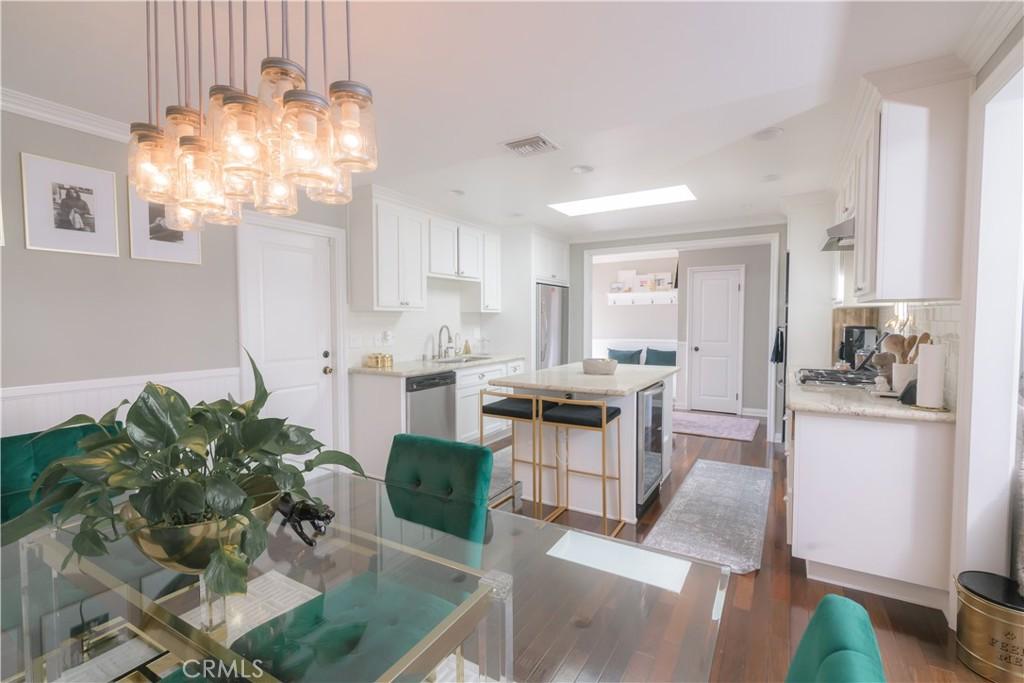 MLS #OC25265144 image #0