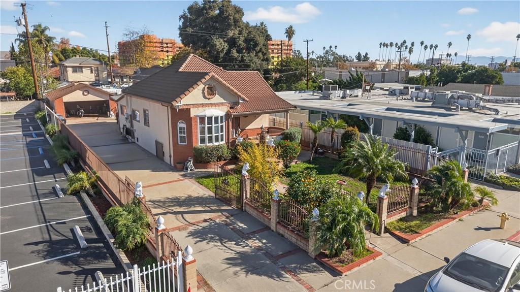 MLS #OC25265367 image #0