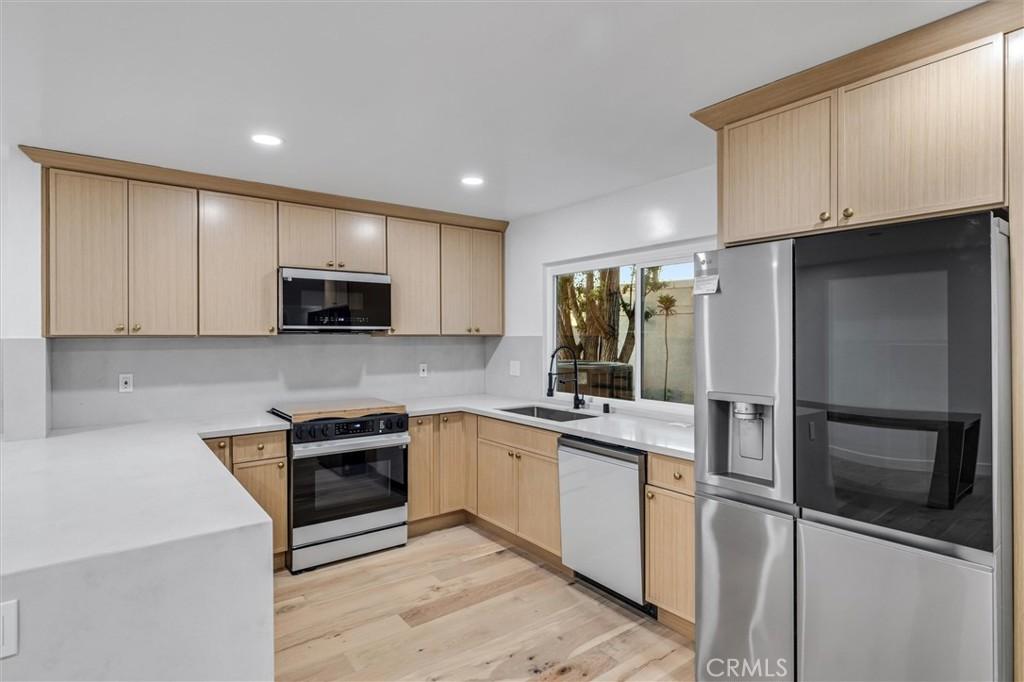 MLS #OC25265597 image #0