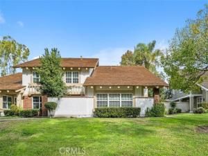 MLS #OC25265642 image #0