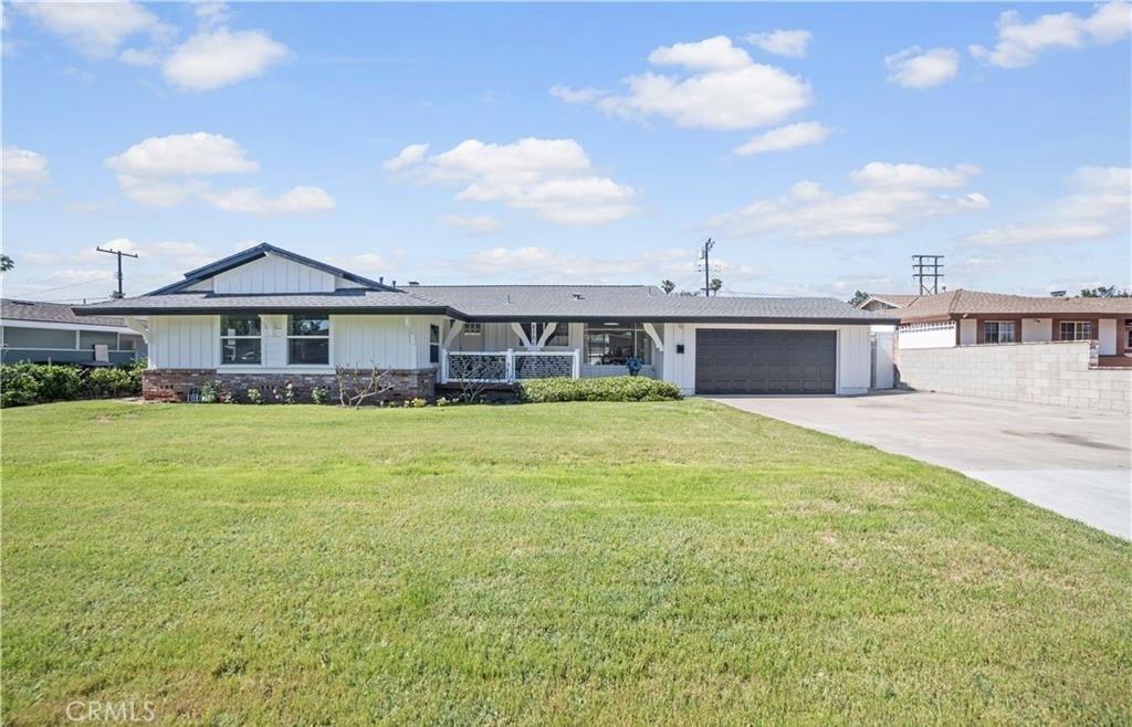 MLS #OC25265646 image #0