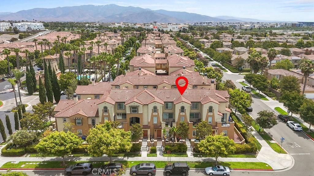 MLS #OC25265706 image #0