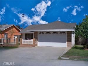 MLS #OC25266018 image #0