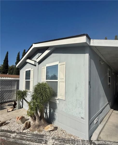 MLS #OC25266754 image #0