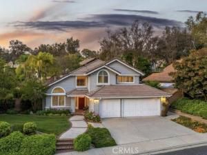 MLS #OC25266956 image #0