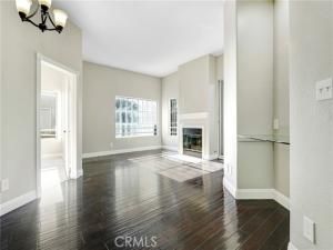 MLS #OC25266993 image #0